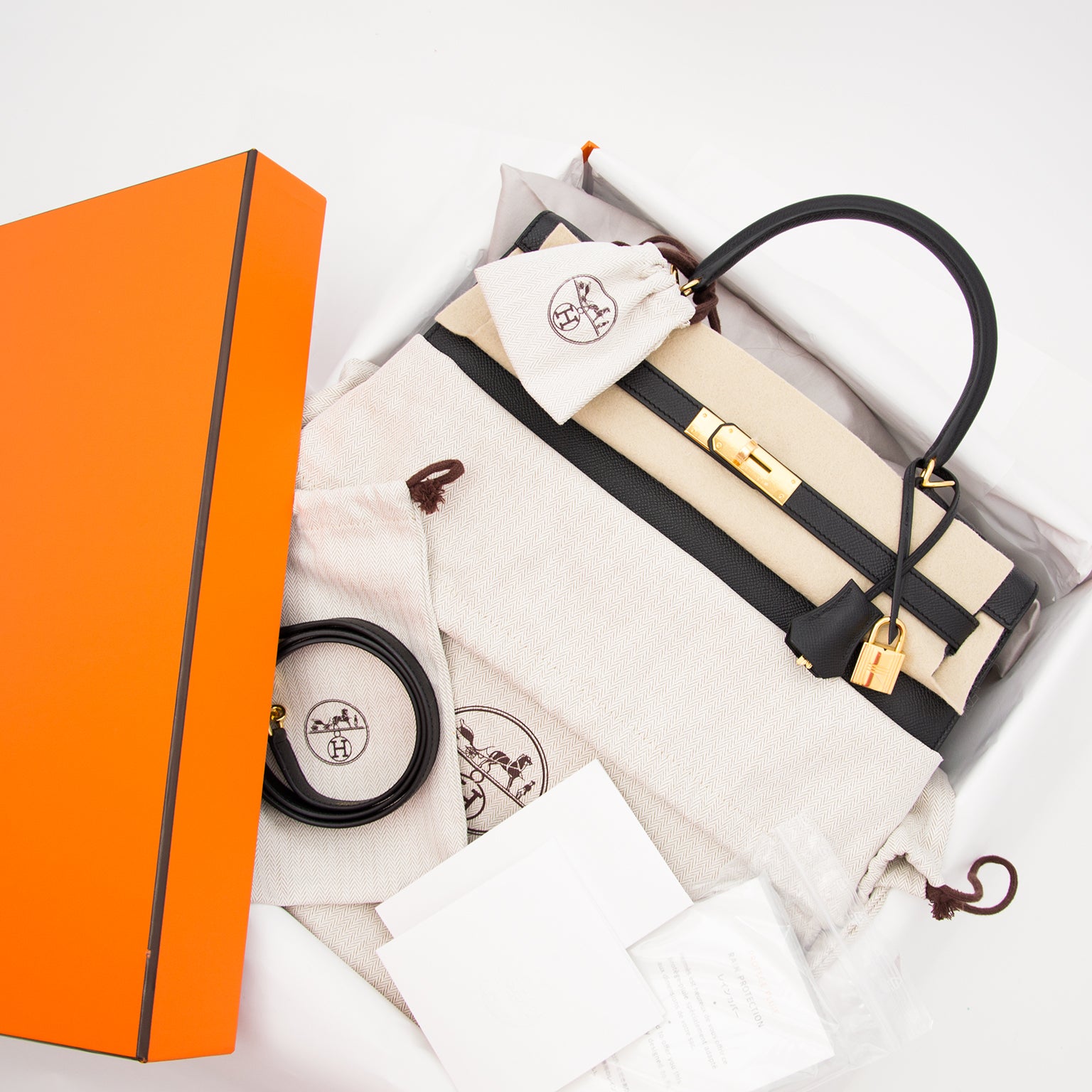 Brand New hermes kelly bag now online at labellov.com. Skp the waitinglist and get your hermes right now