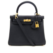 Buy authentic Hermès Kelly 25cm Swift Blue Indigo GHW bag at the right price at LabelLOV vintage webshop. Luxe, vintage, fashion. Safe and secure online shopping. Antwerp, Belgium.