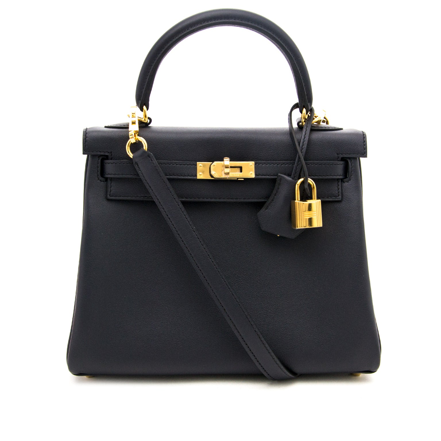 Buy authentic Hermès Kelly 25cm Swift Blue Indigo GHW bag at the right price at LabelLOV vintage webshop. Luxe, vintage, fashion. Safe and secure online shopping. Antwerp, Belgium.