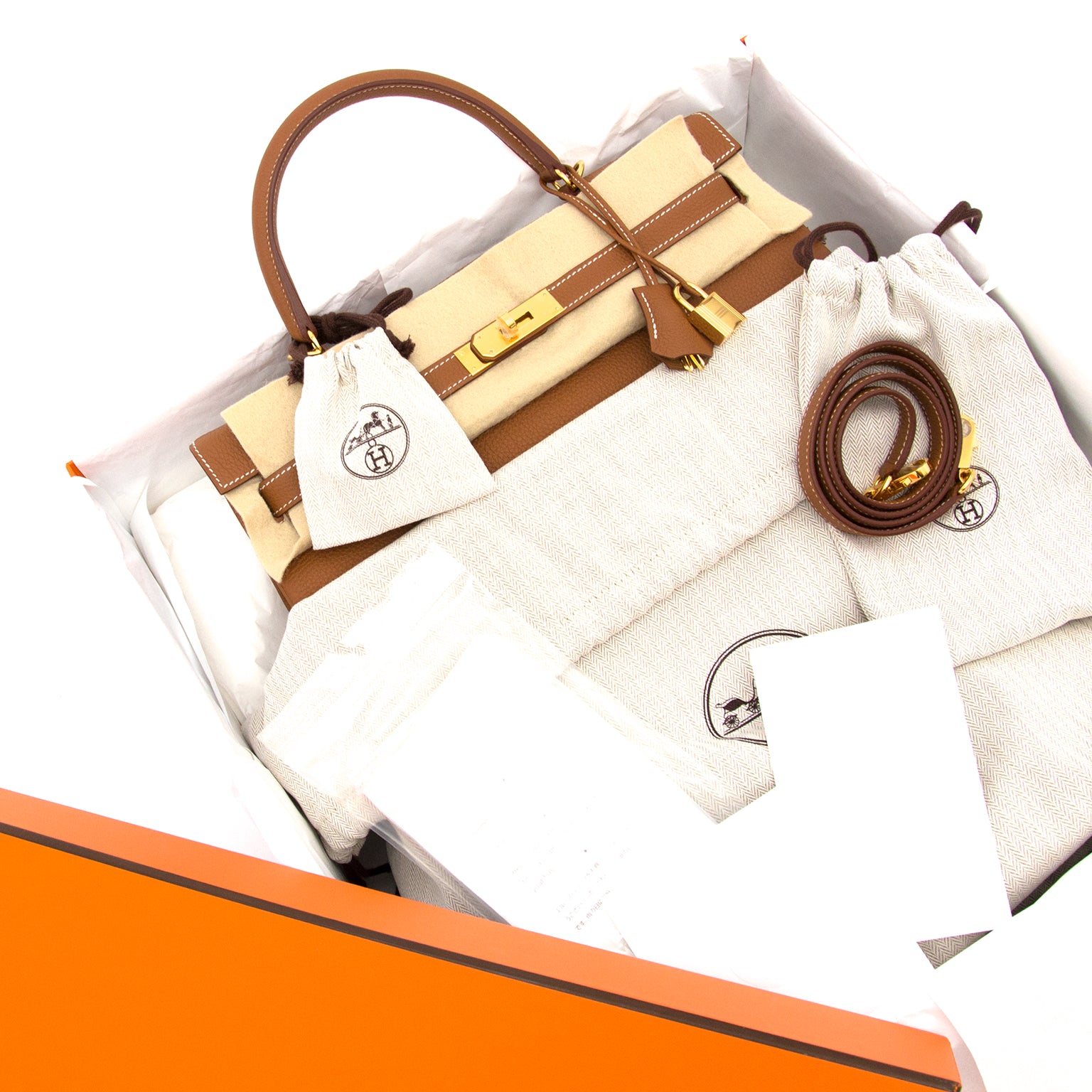 Nieuwe Hermes Kelly Gold 35 togo GHW handtas te koop bij labellov tegen de beste prijs