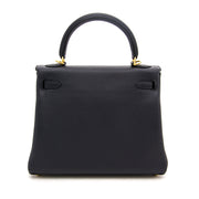 Buy authentic Hermès Kelly 25cm Swift Blue Indigo GHW at LabelLOV vintage webshop. Luxe, vintage, fashion. Safe and secure online shopping. Antwerp, Belgium. labellov.com