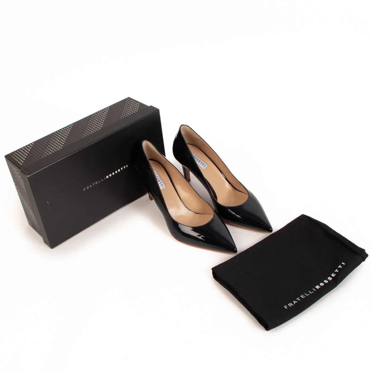 Shop safe online at Labellov in Antwerp, Brussels and Knokke these 100% authentic second hand Fratelli Rossetti Glossy Navy Patent Leather Pumps - size 38