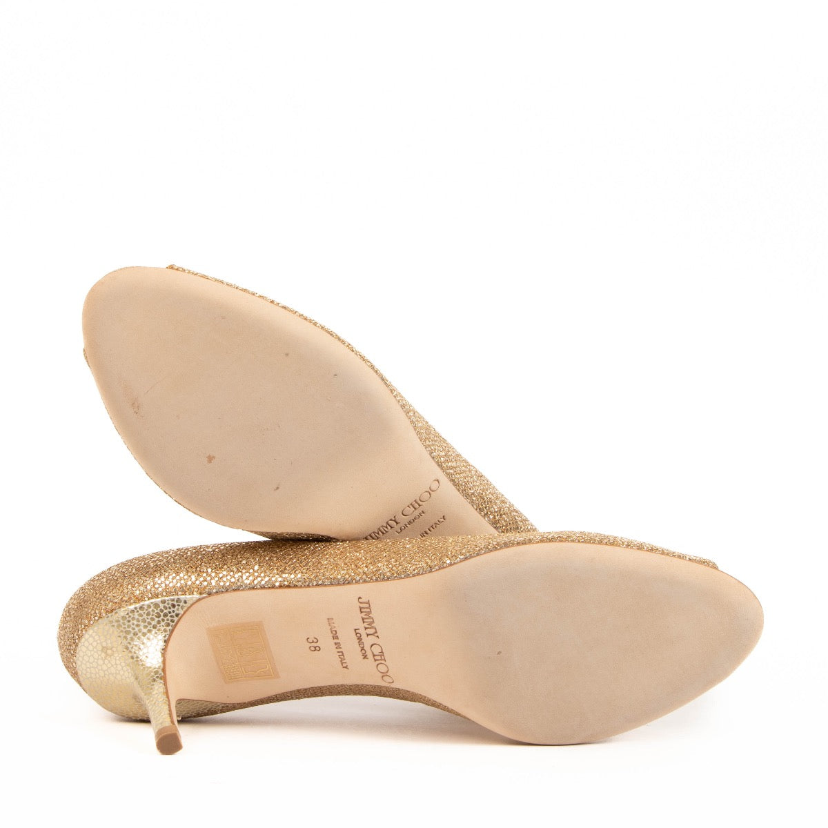 Shop safe online at Labellov in Antwerp, Knokke and Brussels these 100% authentic second hand Jimmy Choo Gold Peep Toe Pumps - size 38