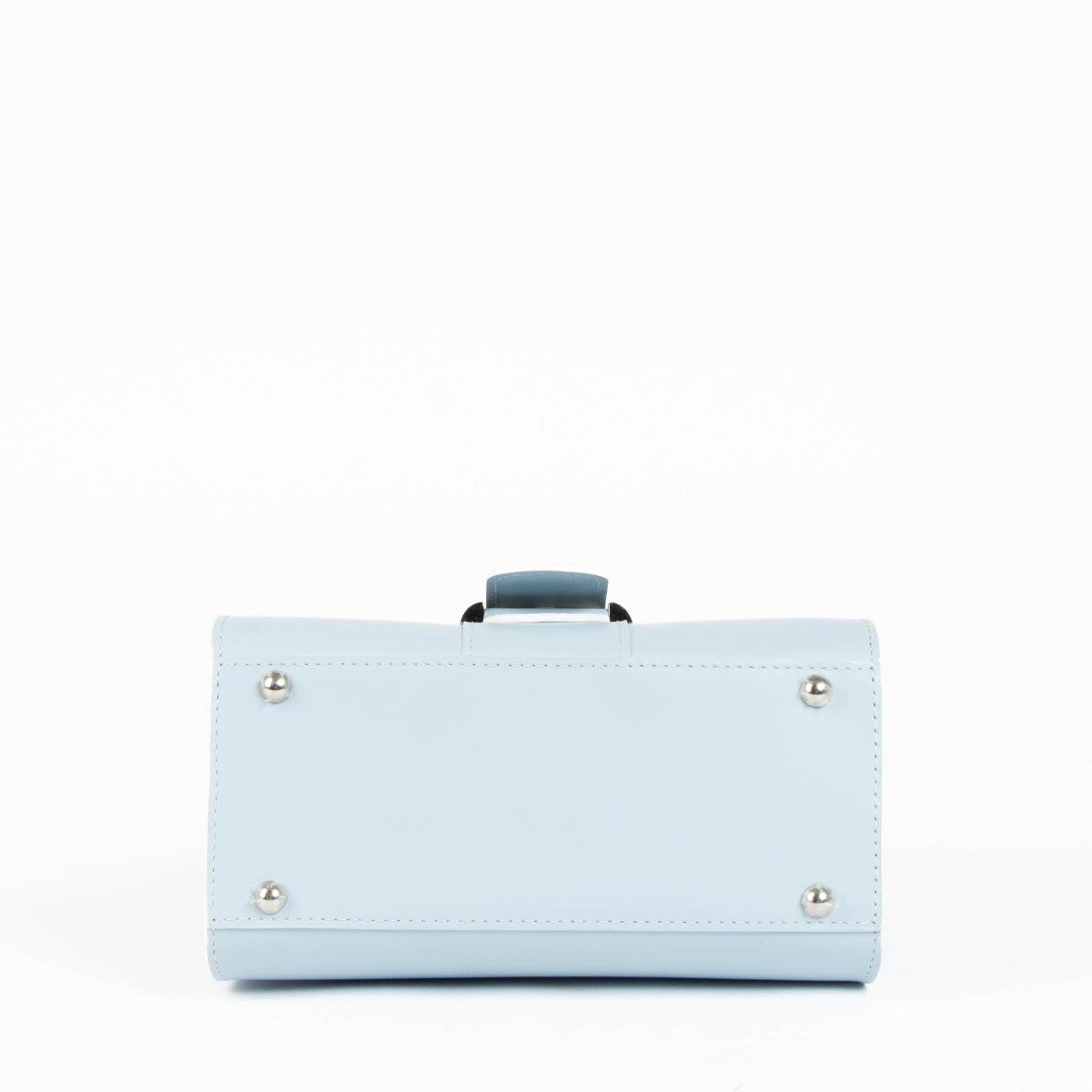 Shop safe online at Labellov in Antwerp, Brussels and knokke this 100% authentic second hand Delvaux Baby Blue Box Calf Mini Brillant