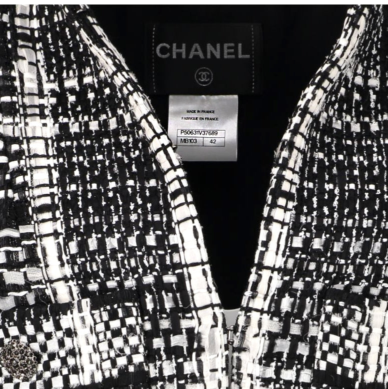 Chanel Black & White Checked Tweed Jacket - Size FR 42