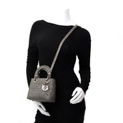 Koop uw Dior Grey Patent Quilted Mini Lady Bag bij Labellov secondhand designer antwerpen belgië