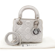 Secondhand silver Lady Dior bag, available on www.labellov.com in perfect condition.