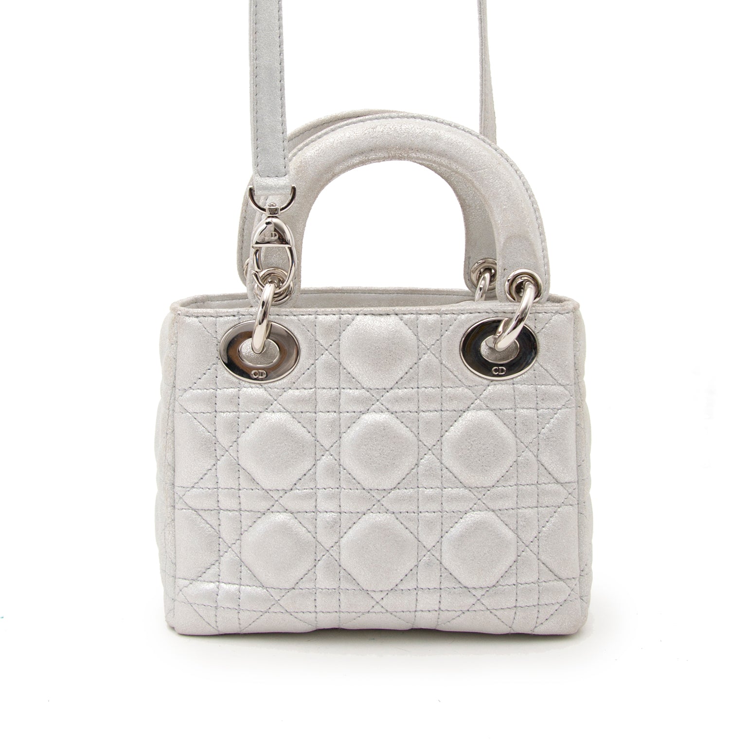 Lady Dior zilver tweedehands in perfecte staat nu verkrijbaar aan de beste prijs op www.labellov.com