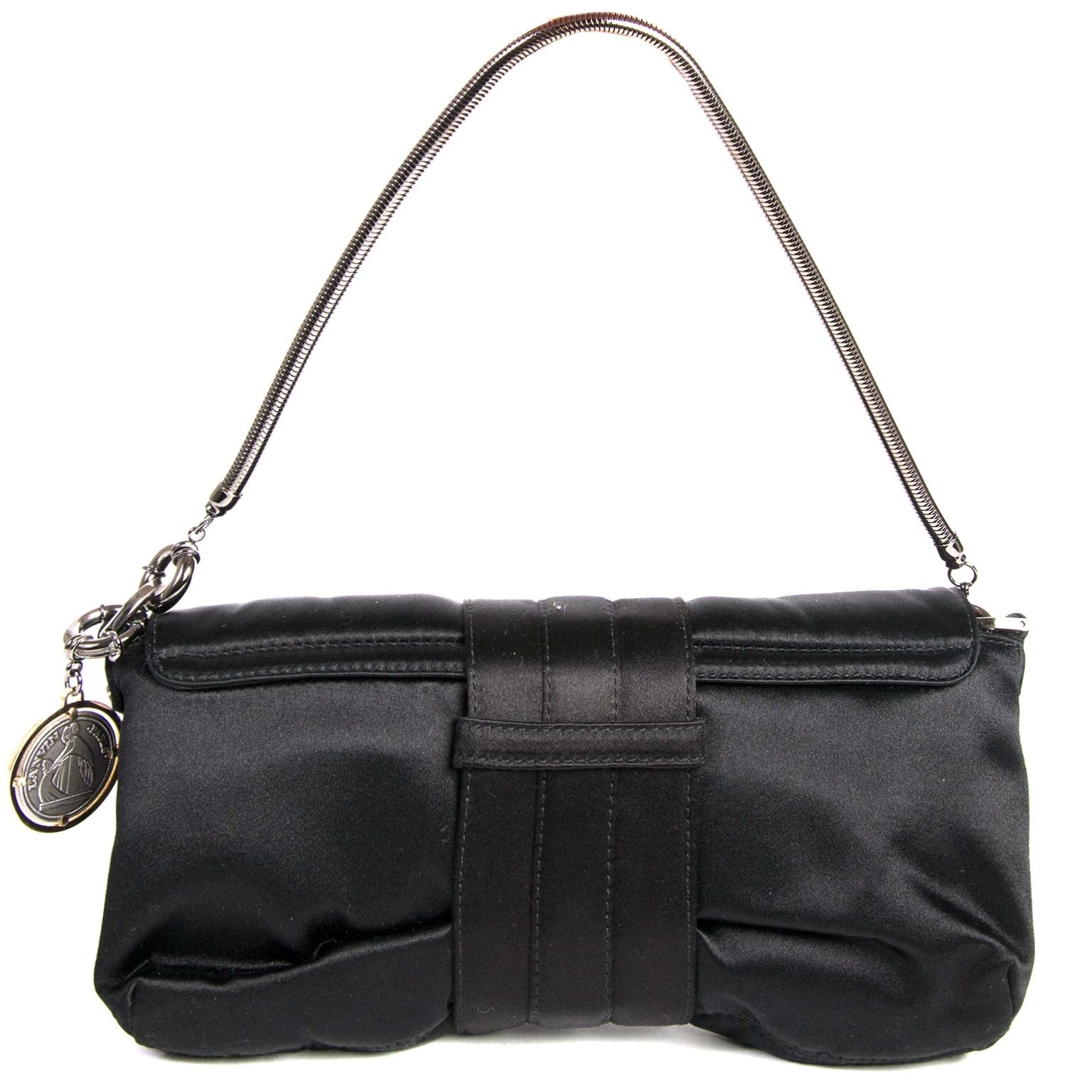 achetez Lanvin Black Satin Flap Clutch chez labellov et payez secure