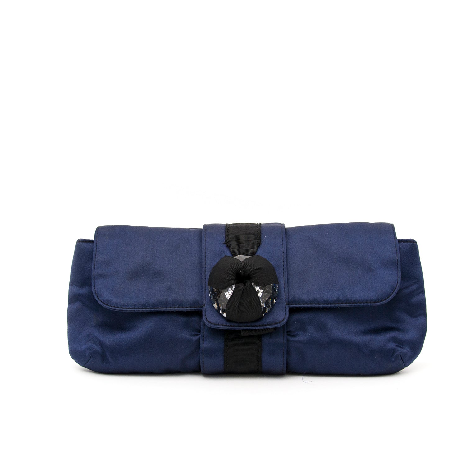 Looking for an authentic preloved Lanvin Navy Satin Clutch? We buy and sell your seconhand goods.