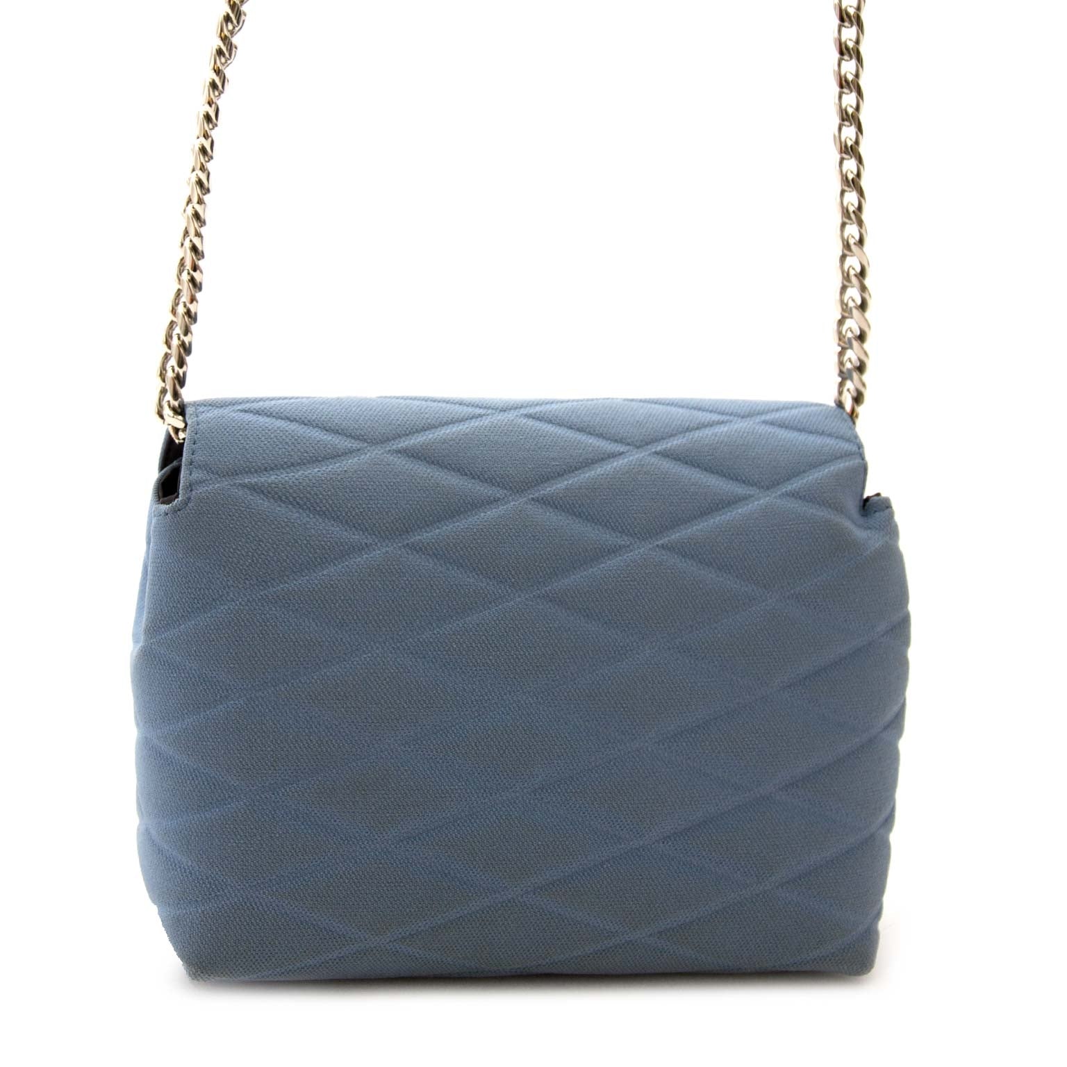 Buy secondhand Lebeau-Courally handbag at Labellov. Koop tweedehands Lebeau-Courally handtas bij Labellov .Veilig online shoppen. Achetez un Lebeau-Courally sac à main usagé chez Labellov. Achats en ligne en toute securité.