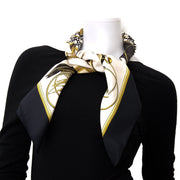 Vintage Hermès Carré scarf for the best price at Labellov webshop. Safe and secure online shopping with 100% authenticity. Vintage Hermès Carré foulards pour le meilleur prix.