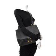 Vintage Delvaux black crossbody bag for the best price at Labellov webshop. Safe and secure online shopping with 100% authenticity. Vintage Delvaux noir crossbody bag pour le meilleur prix.