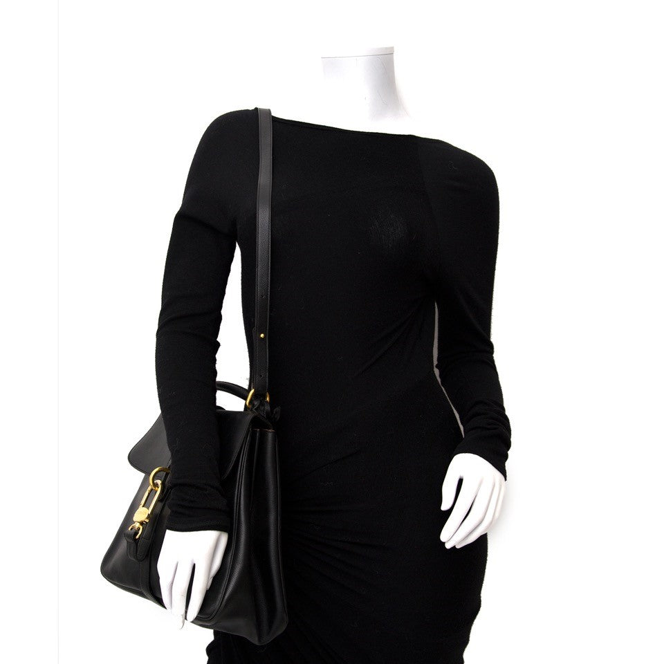 Vintage Delvaux 'Gin Fizz' bag for the best price at Labellov webshop. Safe and secure online shopping with 100% authenticity. Vintage Delvaux 'Gin Fizz' sac à epaule pour le meilleur prix.