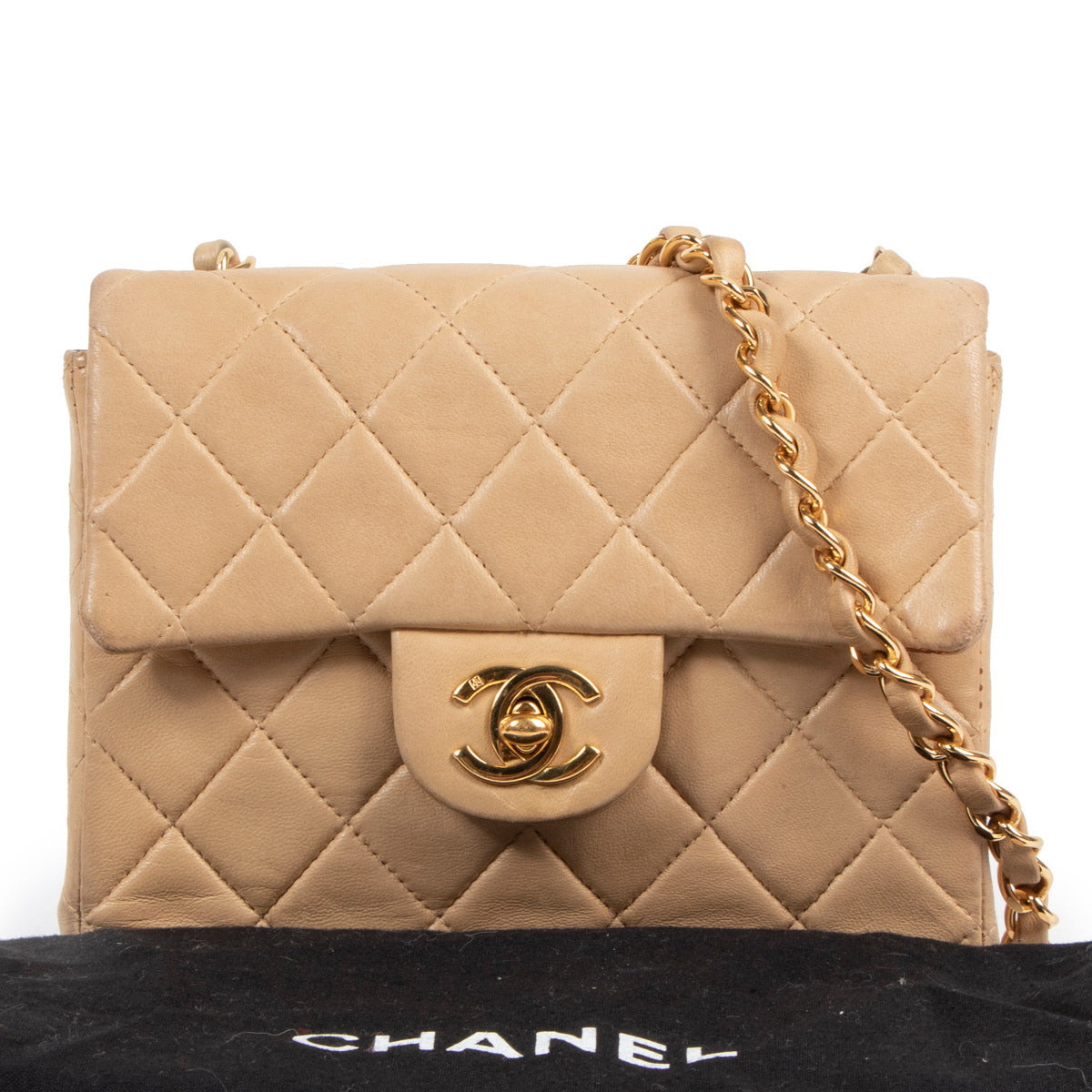 100% authentic vintage designer Chanel bag for the best price at labellov secondhand luxury