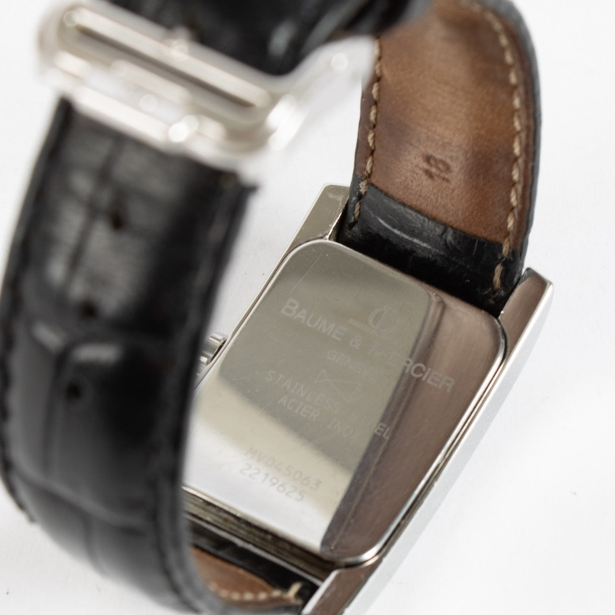 Authentic pre-loved Baume & Marcier Black Hampton Watch on Labellov.com