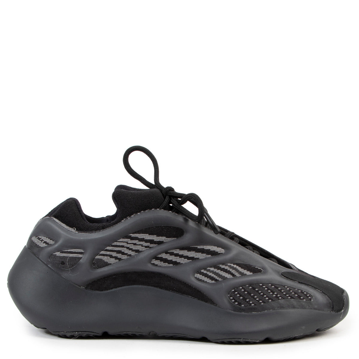 Adidas Yeezy Boost 700 v3 “Alvah” Black Sneakers pour le meilleur prix chez Labellov à Anvers Belgique