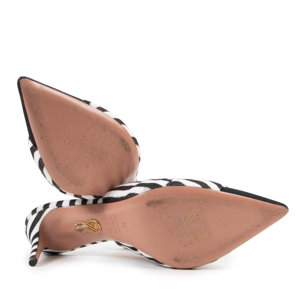 Online kopen tweedehands Aquazzura zwart wit pumps maat 38 in zeer goede staat.