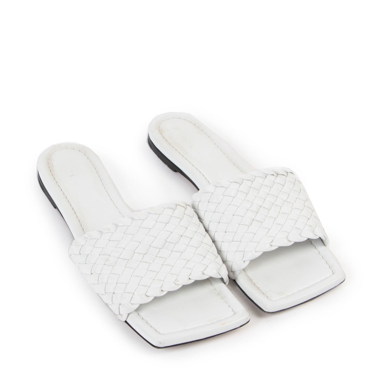 shop authentic second hand luxury designer Bottega Veneta White Intrecciato Flat Sandals at Labellov