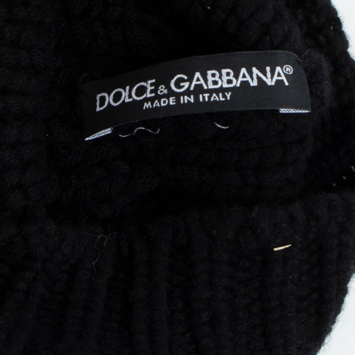 Dolce & Gabbana beanie, Dolce & Gabbana beanie in very good condition, Preloved beanie in very good condition.