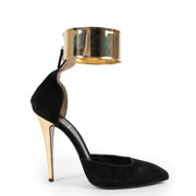 Shop safe online at Labellov in Antwerp this 100% authentic second hand Fendi Black Suede Pumps - Size 39