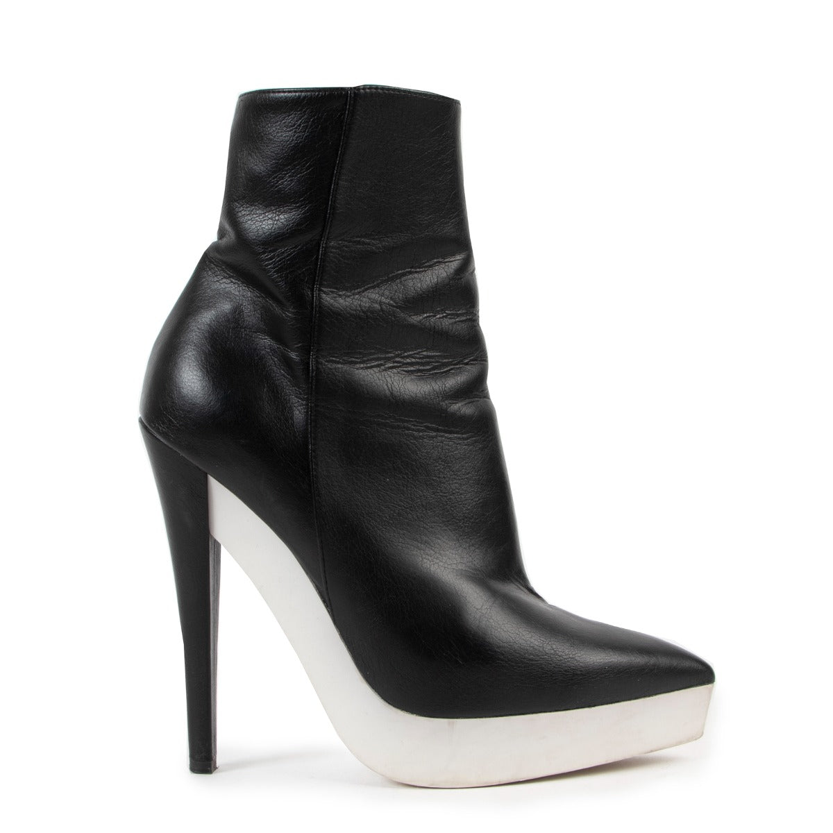 STELLA McCARTNEY black platform ankle boots in very good condition.