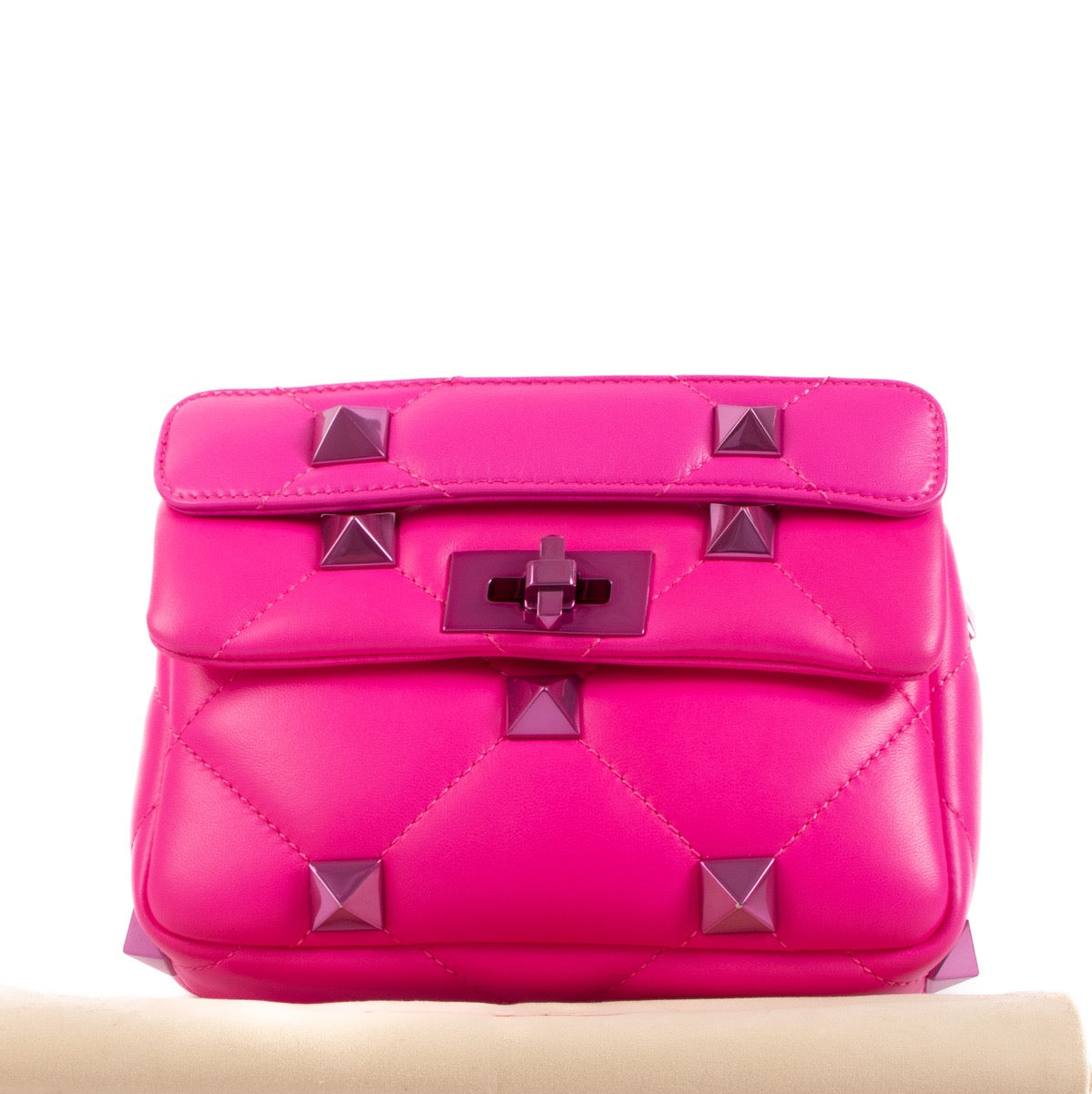 Shop safe online at Labellov in Antwerp this 100% authentic second hand Valentino Garavani Pink Small Roman Stud Bag