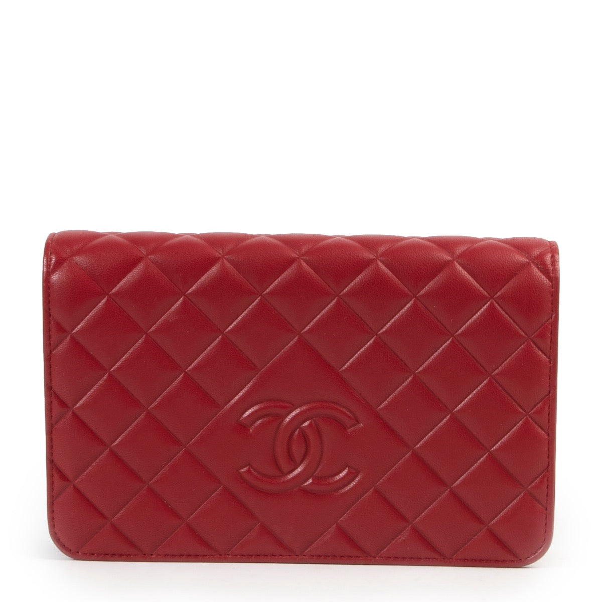 Chanel Baby Pink Wallet On A Chain Unlike a clutch bag, The Chanel 'WOC' has enough space to keep all your essentials. It’s half the price of the iconic classic flap bag, but still fully packed with Chanel traditions like the CC signature and the sho