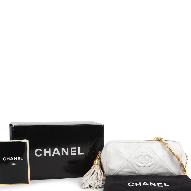 Chanel Vintage Wit Gewatteerd Crossbody Zakje