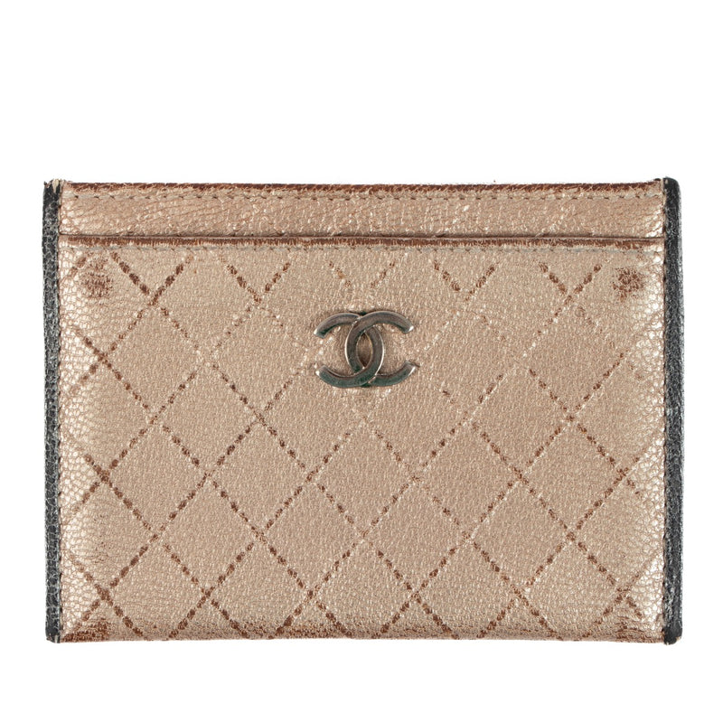 Shop safe online at Labellov in Antwerp, Brussels and Knokke this 100% authentic second hand Chanel Bronze Leather Card Holder