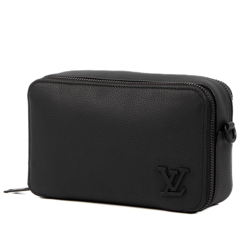 Shop safe online at Labellov this 100% authentic second hand Louis Vuitton Black Wearable Wallet crossbody