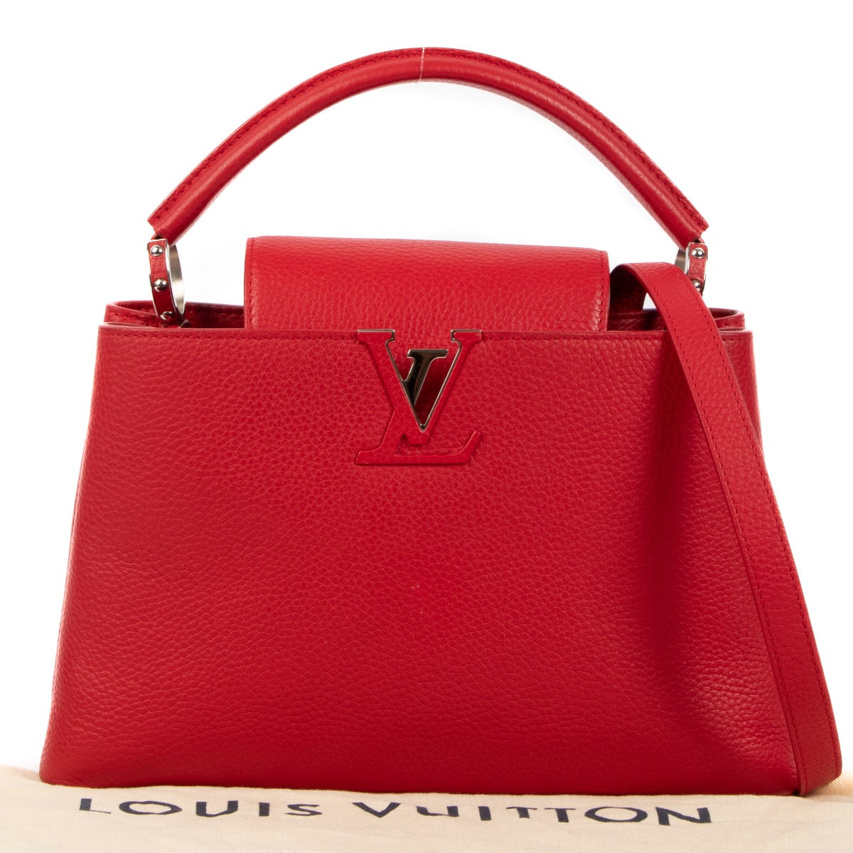 Shop safe online at Labellov in Antwerp, Brussels and Knokke this 100% authentic second hand Louis Vuitton Red Taurillon Leather Capucines MM