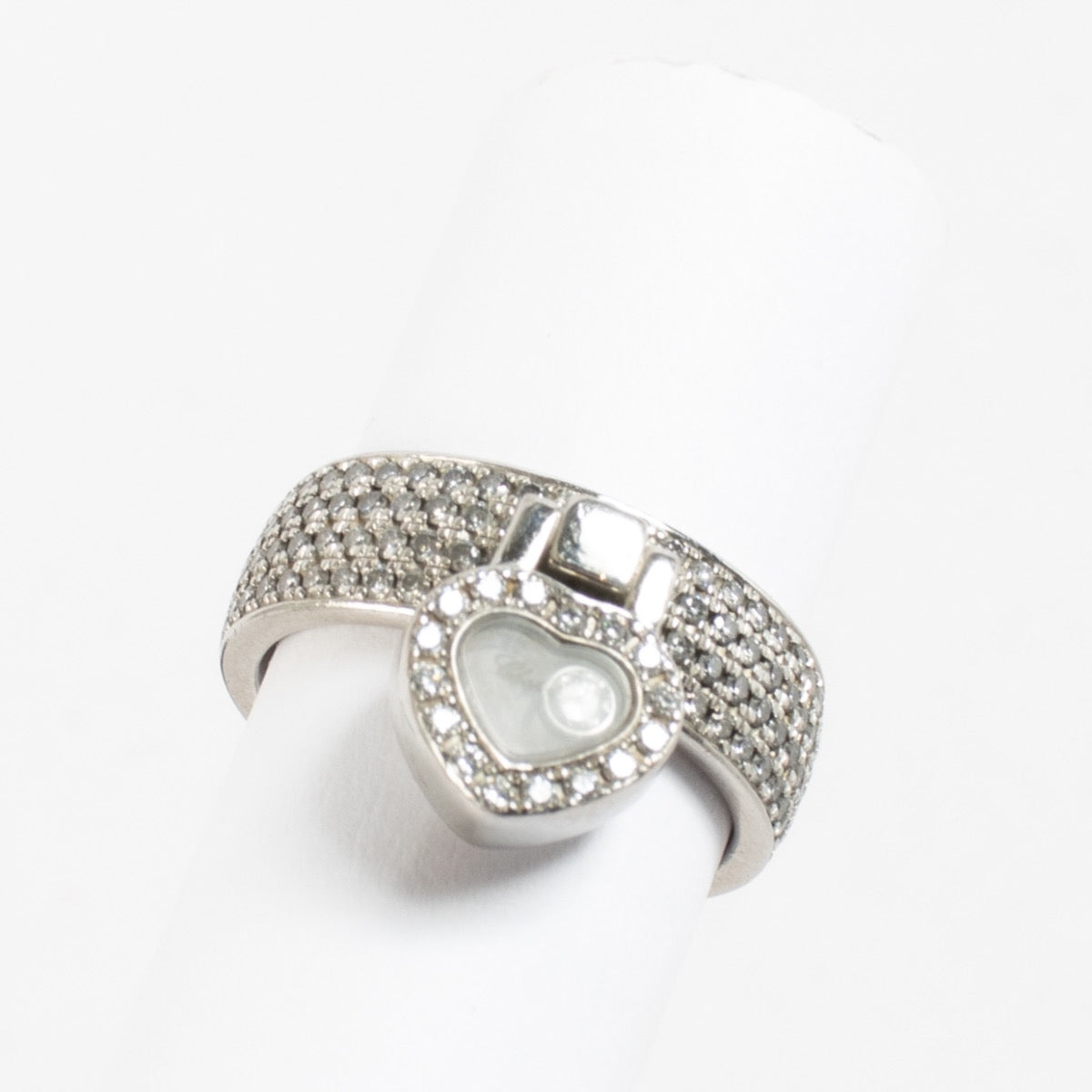 Authentic pre-loved Chopard Happy Diamonds Heart Ring - Size 54 on Labellov.com