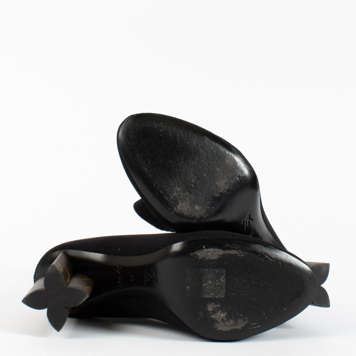 Authentic second hand Louis Vuitton Silhouette Black Ankle Boots on Labellov.com