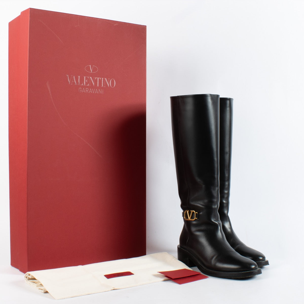 Authentic pre-loved Valentino Garavani Black V-Logo Boots - Size 39 on Labellov.com