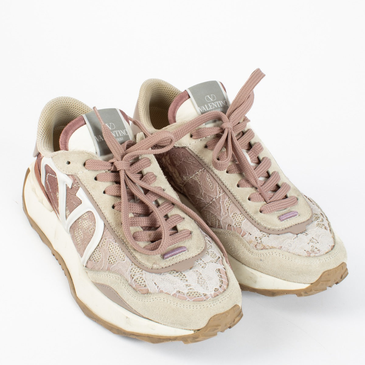 Authentic preloved Valentino Garavani Lace Runner pink Sneakers - Size 38,5 on Labellov.com