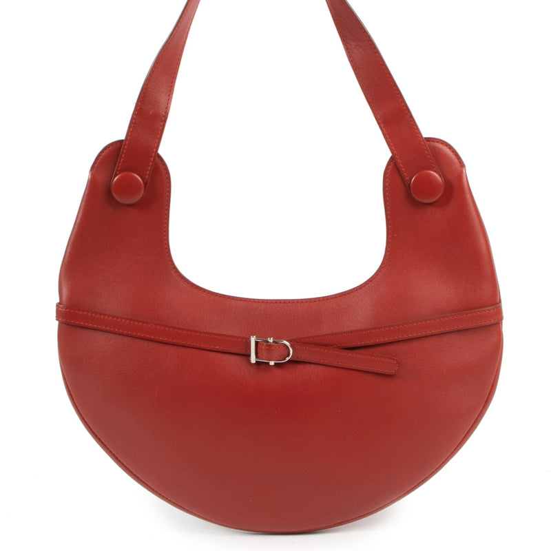 Koop veilig online op labellov.com Delvaux schoudertas in rood leder.