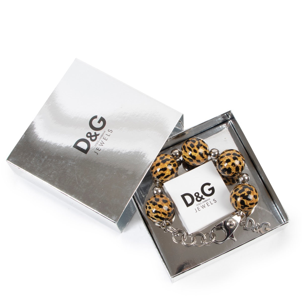 Buy these Dolce & Gabbana Silver Bracelet for a reasonable price at Labellov online or in store. Koop deze Dolce & Gabbana Silver Bracelet voor een redelijke prijs bij Labellov online of in de winkel.