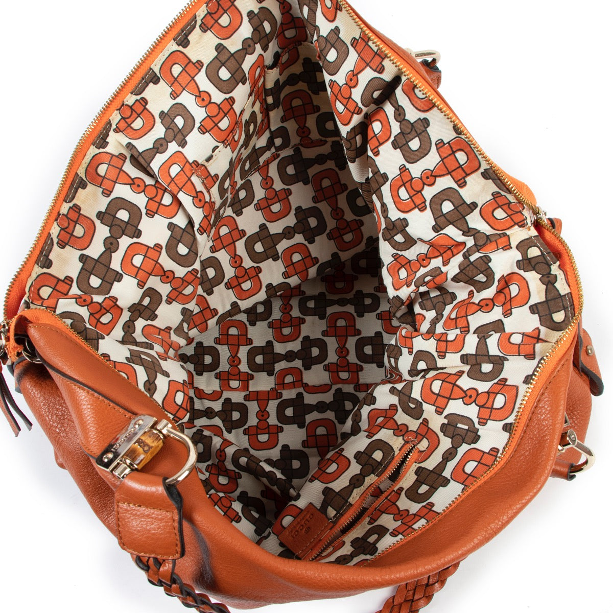 Buy these Gucci Orange Leather Shoulder bag for a reasonable price at Labellov online or in store. Koop deze Gucci Orange Leather Shoulder bag voor een redelijke prijs bij Labellov online of in de winkel.