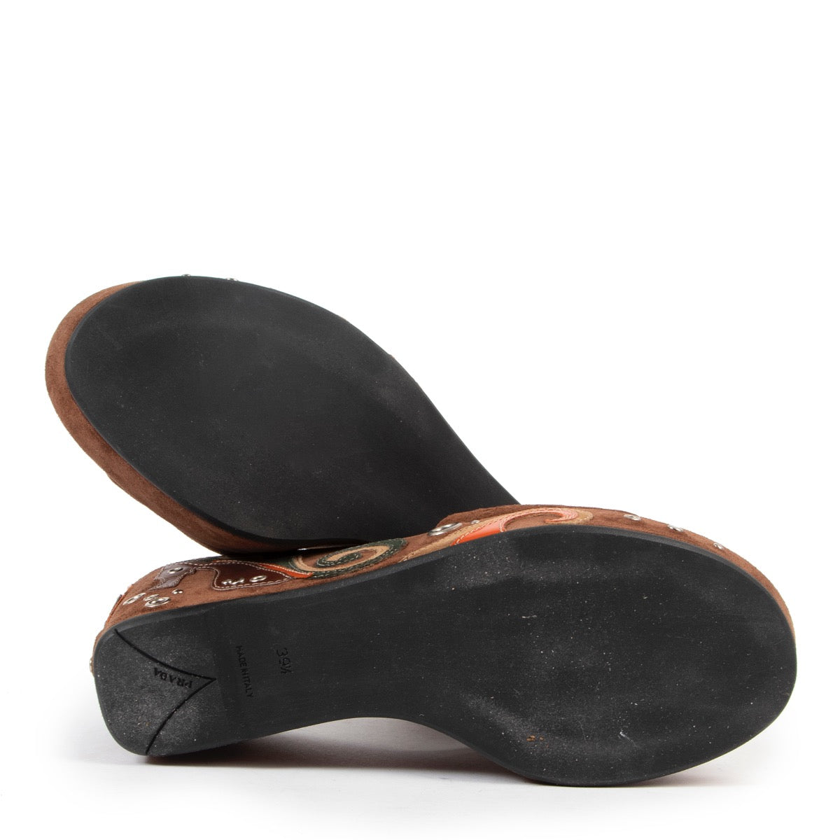 Buy these Prada Brown Sandals- Size 39 1/2 for a reasonable price at Labellov online or in store. Koop deze Prada Brown Sandals- Size 39 1/2 voor een redelijke prijs bij Labellov online of in de winkel.