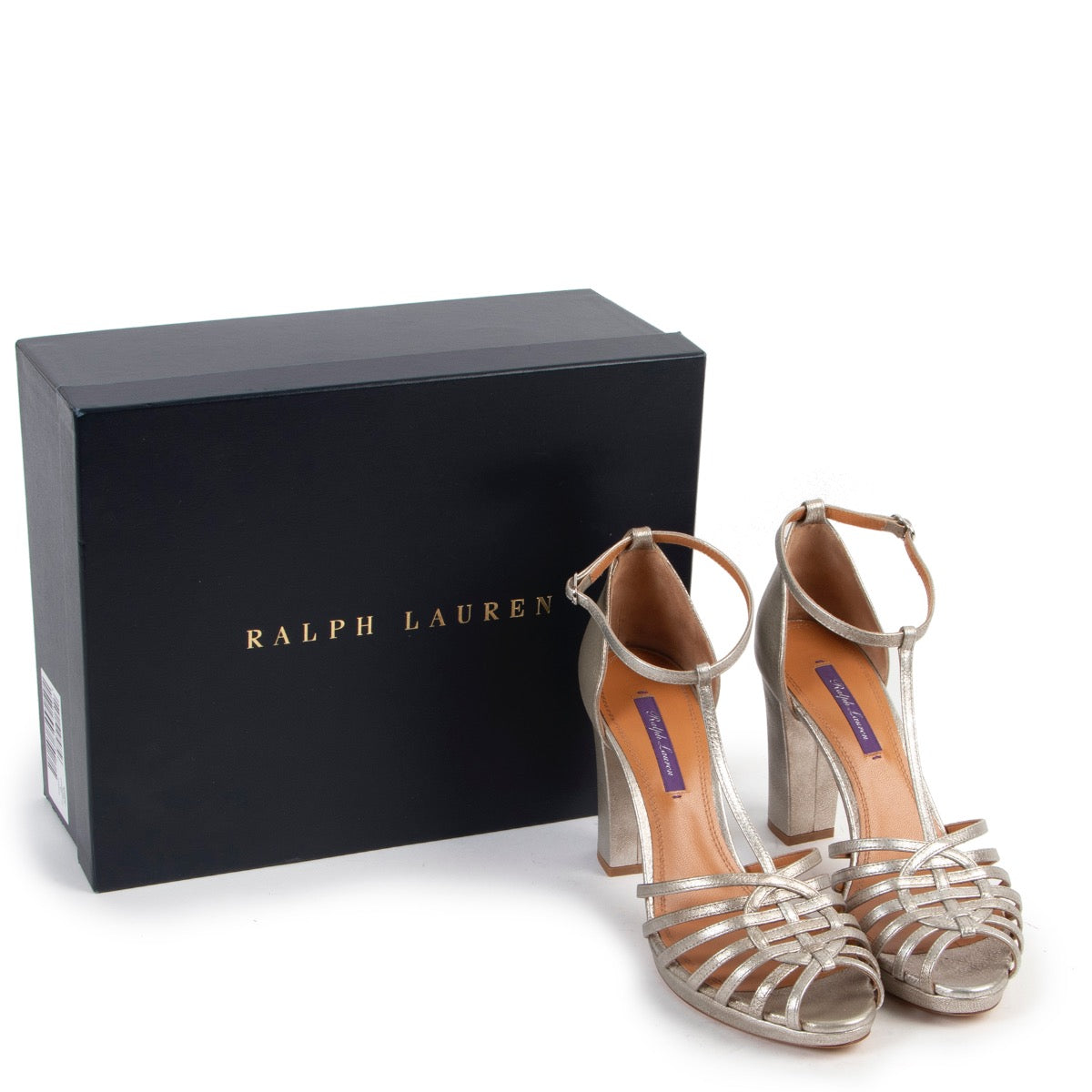 Original Ralph Lauren Silver Pumps in Size 39 now online for sale in Labellov Antwerp with luxury 2ndh hand vintage designer shoes in good condition