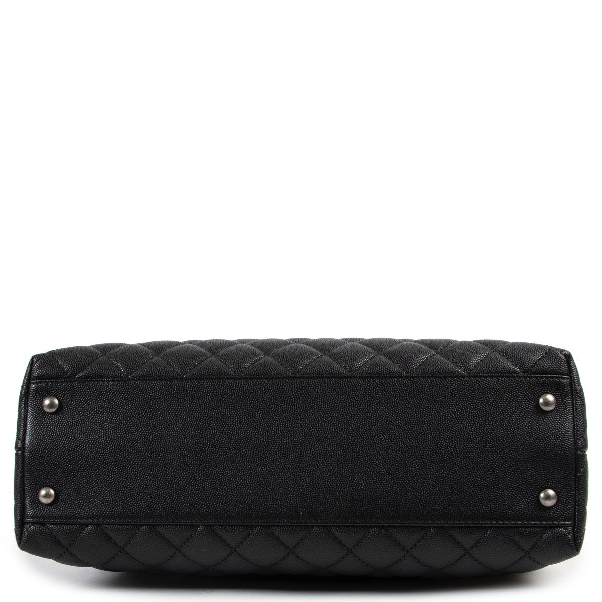 Shop safe online 100% authentic second hand Chanel Black Quilted Caviar Leather Coco Handle in excellent, as new condition at the right price at Labellov in Antwerp.