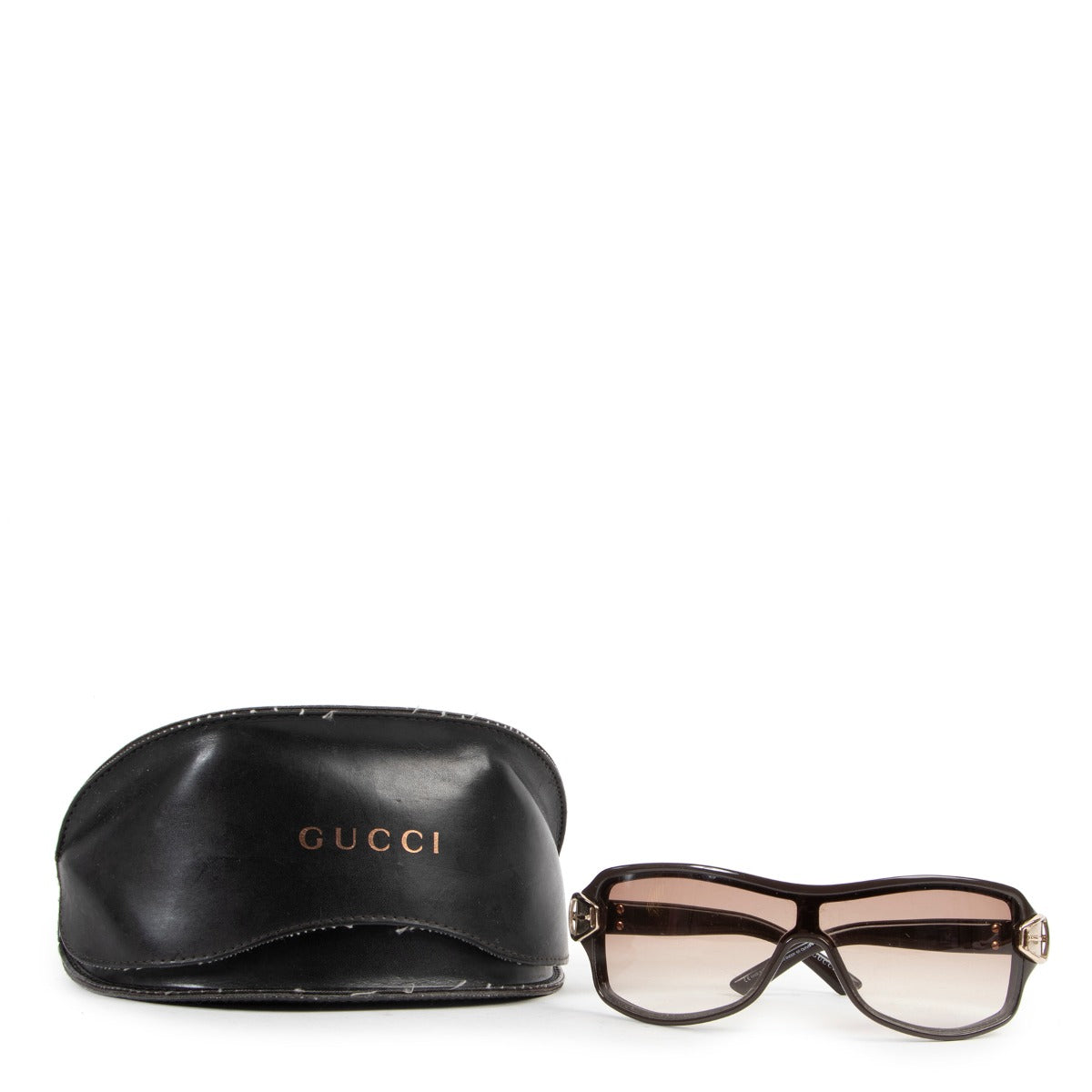 Get these Gucci Brown Sunglasses at Labellov for a reasonable price online or in store at Labellov Luxury.