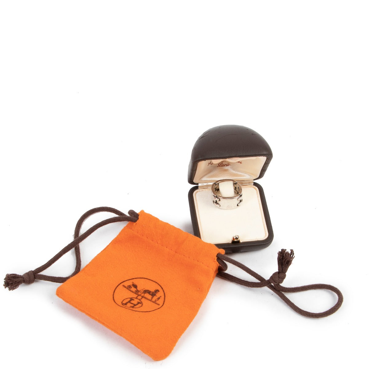 Buy this Hermès Silver Ring - Size 53 at Labellov. Buy and sell your designer items for a reasonable price online or in store at Labellov.