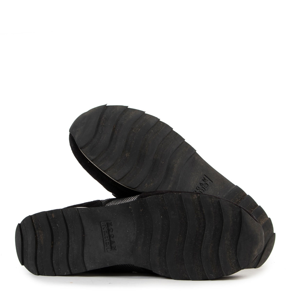 Get these Hogan Black Sneakers - Size 40,5 for daily use at Labellov online or in store in Antwerp in good condition.