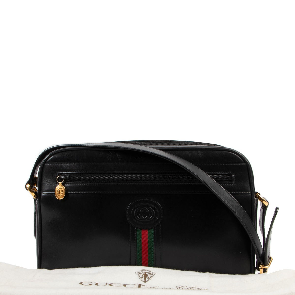 Gucci Black Leather Crossbody at Labellov online or in store available for a reasonable price and in good condition. Get them now!