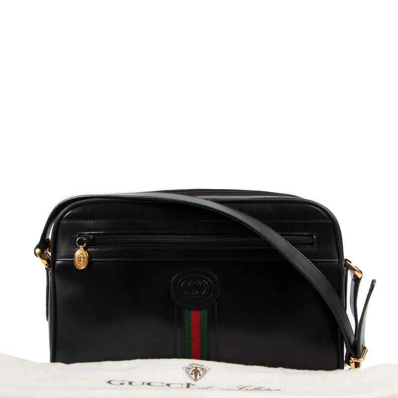 Gucci Black Leather Crossbody at Labellov online or in store available for a reasonable price and in good condition. Get them now!
