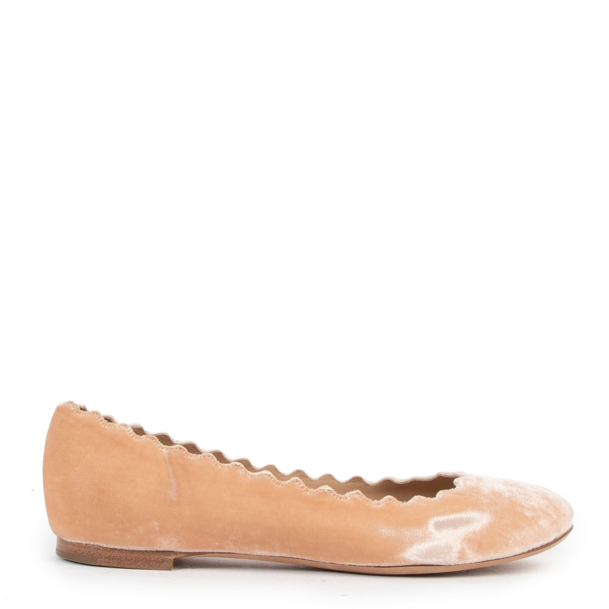 Shop safe online at Labellov in Antwerp this 100% authentic as new Chloe Nude Velvet Ballerina's - Size 36