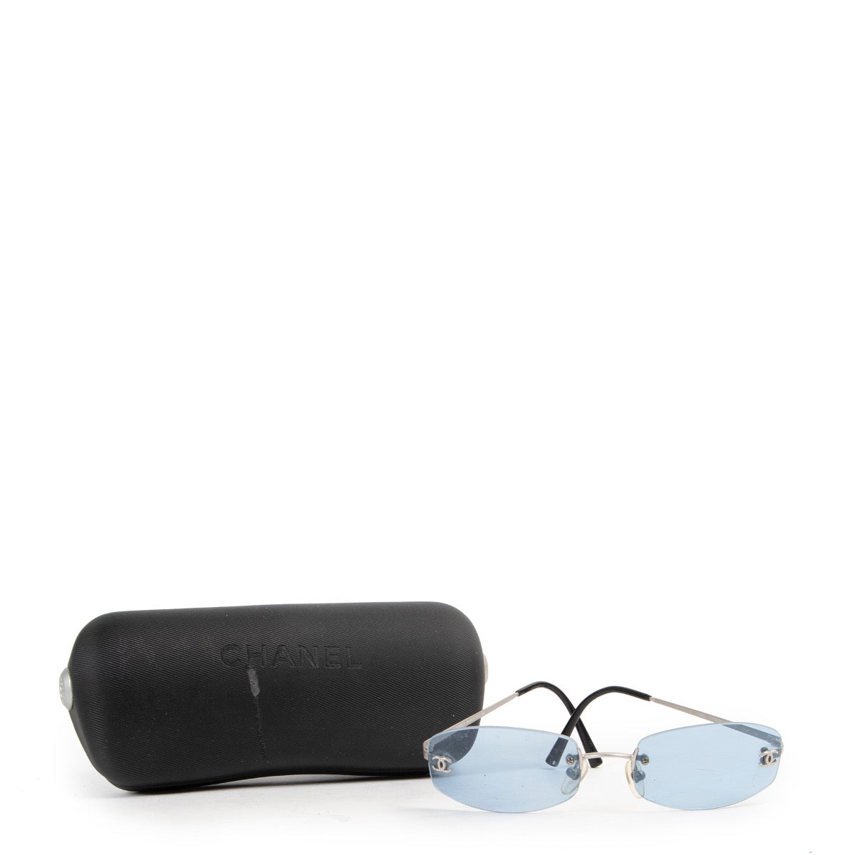 Shop safe online 100% authentic second hand Chanel Blue Retro Sunglasses at Labellov in Antwerp.