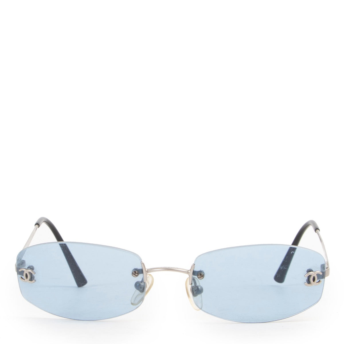 Shop safe online 100% authentic second hand Chanel Blue Retro Sunglasses at Labellov in Antwerp.